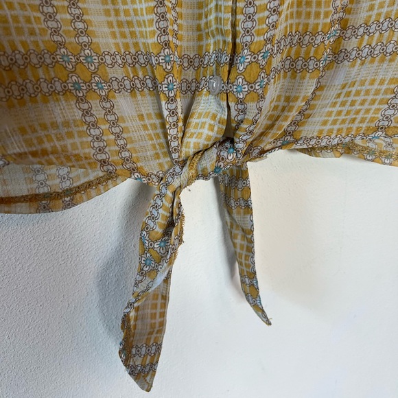 Women’s American Rag Sheer Button Top size M - Picture 5 of 9